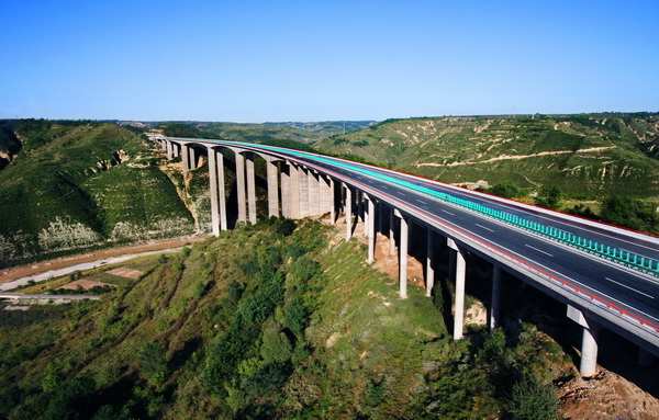 黃(huáng)陵到延安高速橋